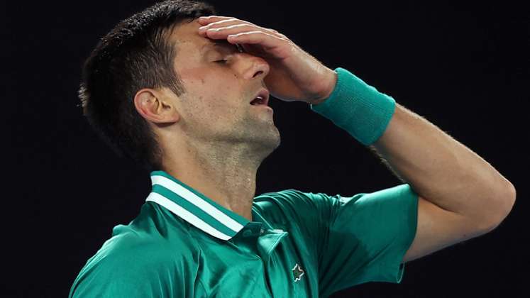 El gobierno de Australia argumenta que la presencia de Djokovic “puede alentar sentimiento antivacunas”.