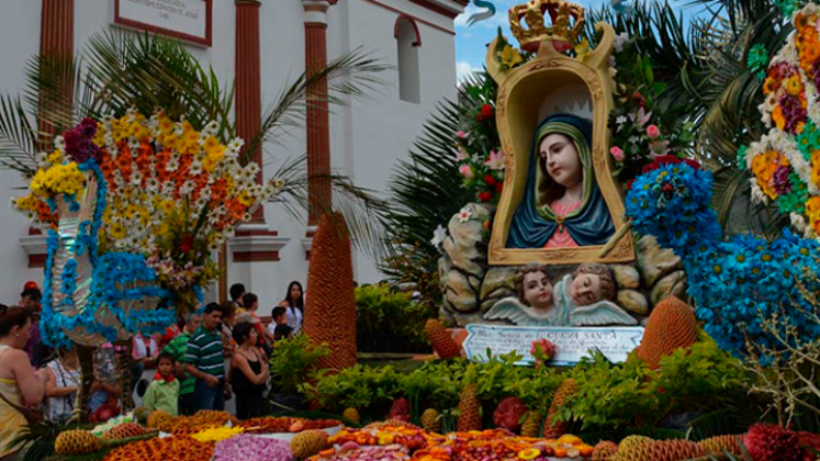 Durante Semana Santa y en fiestas  del municipio, la virgen es adornada y visitada por turistas. 