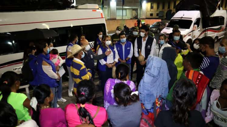 La movilización de los Yukpa se hizo en tres buses hasta Tibú, en la madrugada de este sábado. / Foto: Alcaldía de Bucaramanga