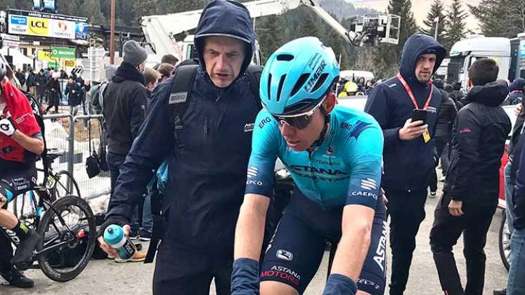 Un mal día tuvo el ciclista colombiano Miguel Ángel 'Supermán' López' en la Tirreno-Adriático.