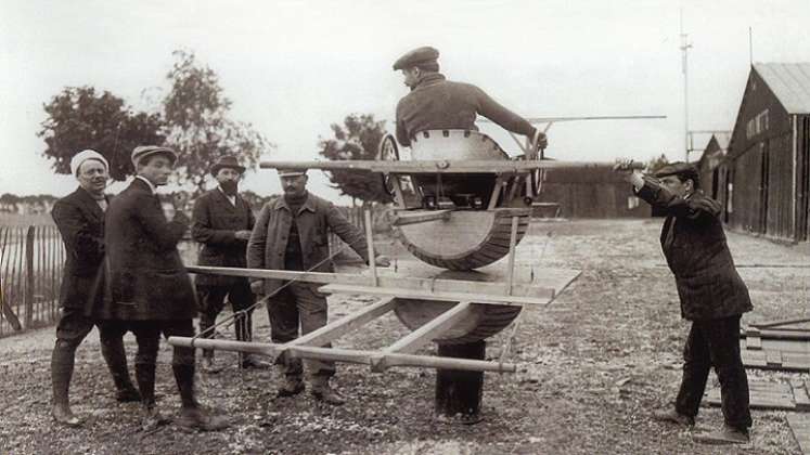 Se crearon simuladores de vuelo para entrenar a los pilotos durante la Primera Guerra Mundial./Foto: internet