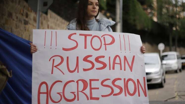 Ucraniana pide que pare la agresión rusa.