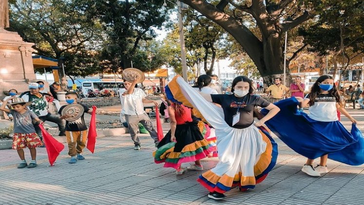 Danza en las calles con sus actividades en el parque Mercedes Ábrego/Foto: Cortesía./La Opinión