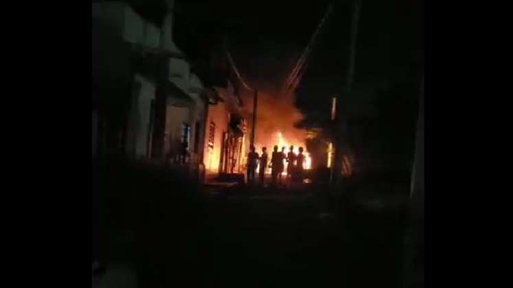 Incendio de un taxi en Cúcuta