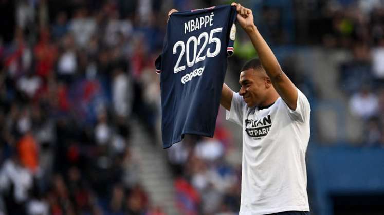 Mbappé seguirá en el PSG hasta 2025