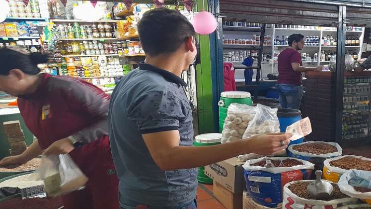 El 94% de las transacciones en el estado Táchira se hacen con pesos colombianos./ Foto Anggy Polanco/La Opinión