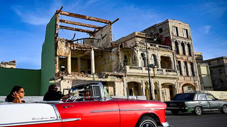 La tensión de vivir bajo el riesgo de un derrumbe en Cuba./Foto: AFP
