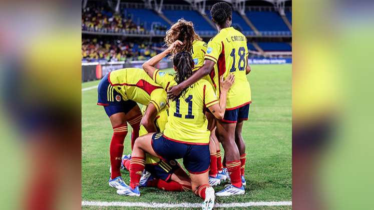 Colombia golea 4-2 a Paraguay
