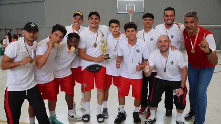 El quinteto de baloncesto del Sena Cúcuta obtuvo la medalla de oro en los Juegos Regionales de Bucaramanga. 