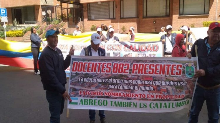 Cientos de docentes del Catatumbo llegaron a Bogotá para unirse al plantón. / Foto: Cortesía / La Opinión 