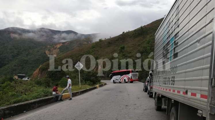 Paralizado tráfico vehicular hacia Cúcuta por paquete sospechoso 