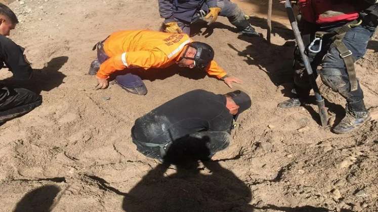 Labores de búsqueda personas desaparecidas tras ser arrastradas por afluentes desarrolla PC Táchira. / Foto: Cortesía / La Opinión 