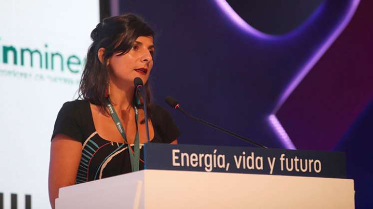 La ministra de Minas y Energía, Irene Vélez, fue criticada.