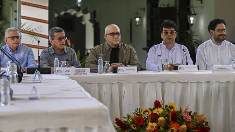 El  Gobierno Nacional y el Eln anunciaron en Venezuela la reanudación de los diálogos de paz desde noviembre./Foto AFP