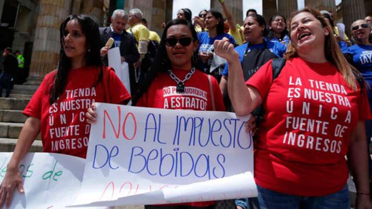 Un grupo de tenderos protestó el jueves contra la reforma tributaria. / Foto: Colprensa