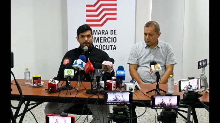 Sergio Castillo, nuevo presidente ejecutivo, fue presentado a los medios de comunicación./Foto Jorge Gutiérrez-La Opinión