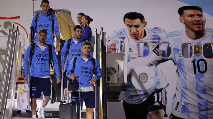 la selección de Argentina ya aterrizó en suelo catarí para afrontar su nueva cita mundialista