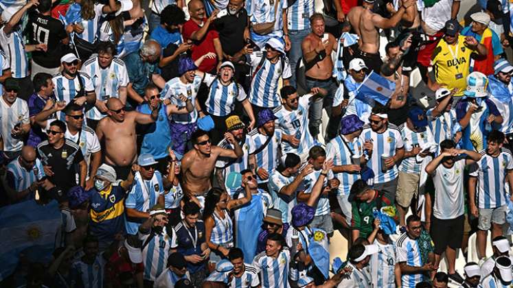 Hinchas de Argentina en Catar 2022. 