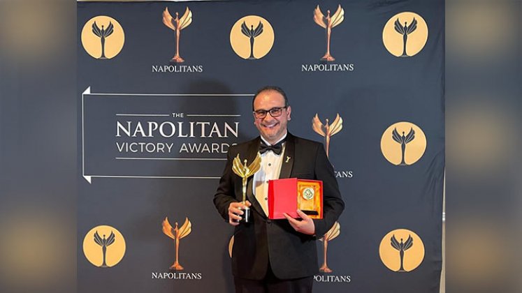 El gobernador Silvano Serrano recibió el premio Napolitans Victory Award./Foto: cortesía