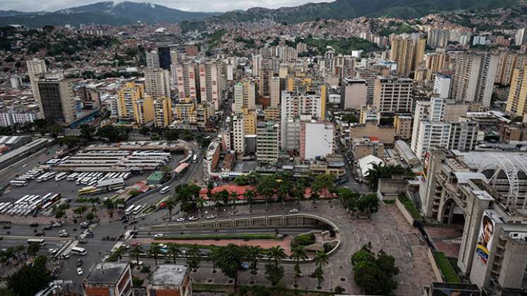Movilizarse, en Caracas, en buseta cuesta US$1,56. / Foto Archivo