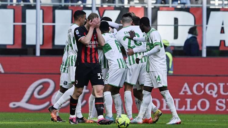 El AC Milan vigente campeón en Italia fue sorprendida por el Sassuolo.