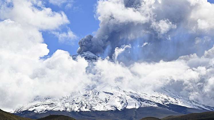 El Cotopaxi, la amenaza del volcán más "peligroso" de Ecuador