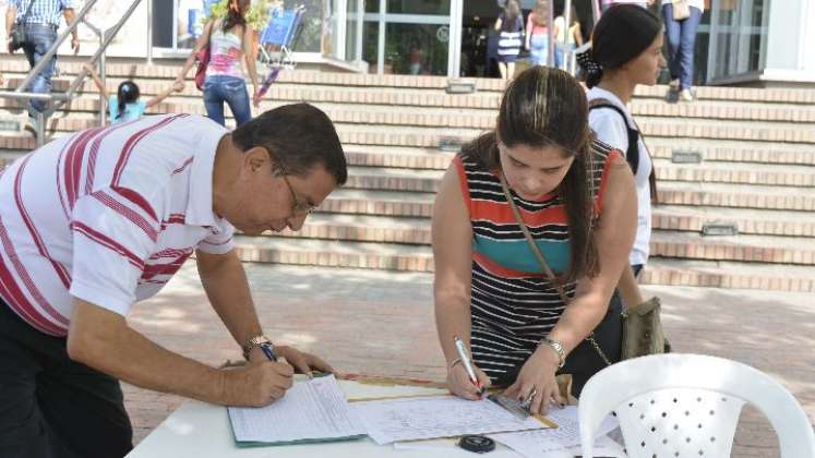 Las firmas se han convertido en una opción para los interesados en aspirar por la Alcaldía de Cúcuta./Foto archivo La Opinión