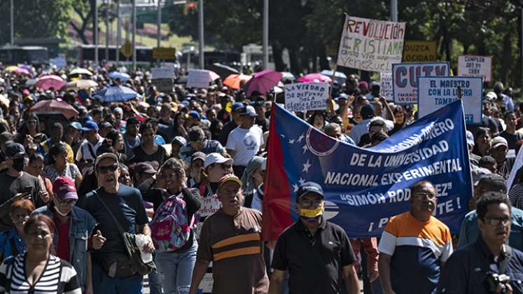 Trabajadores de la salud pública de Venezuela exigen alza a salarios de "esclavos"./Foto: AFP