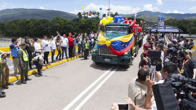 Acuerdo entre la República de Colombia y la República Bolivariana de Venezuela  sobre el transporte internacional de carga y pasajeros por carretera’, entra al Congreso./Foto archivo La Opinión
