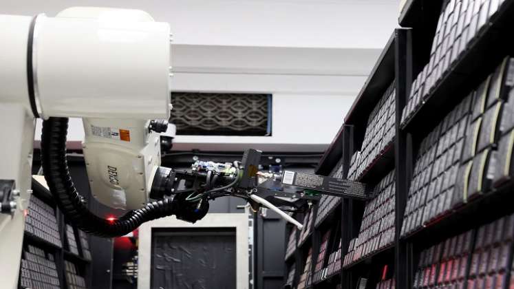 Robot para compra en línea. / Foto: AFP