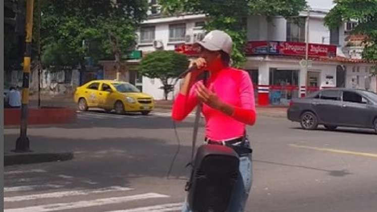 Franyeli Moreno, la 'Selena' venezolana de los semáforos