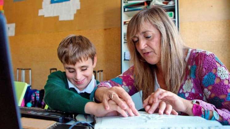 En Colombia,  1,5 millones de personas tienen limitaciones visuales o ceguera.  Muy pocos colegios cuentan con tiflólogo de apoyo en las aulas de clase. Fotos Cortesía para La Opinión 