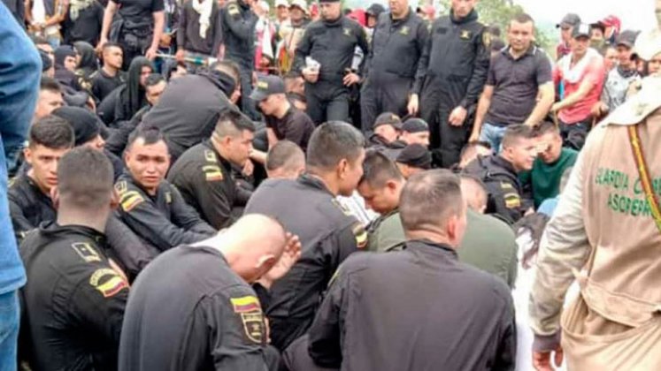 Policías secuestrados en Caquetá
