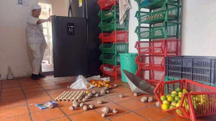 Los ladrones se llevaron el mercado enviado para preparar los almuerzos de los niños durante toda la semana. /Foto:Javier Sarabia
