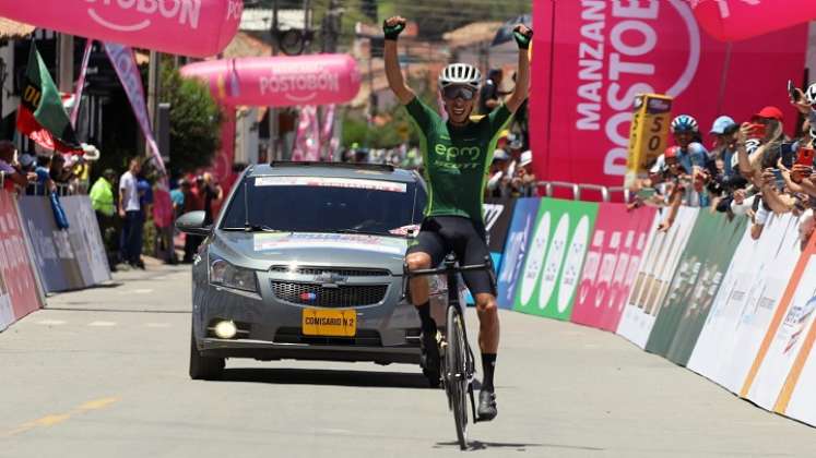 Jhonathan Chaves (EPM),ganó la primera etapa de la Vuelta de la Juventud 2023.