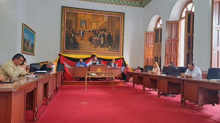 En el Consejo Legislativo del Táchira revisarán cuatro artículos de la Ley del Sistema de Tributos. Foto Anggy Polanco / La Opinión  
