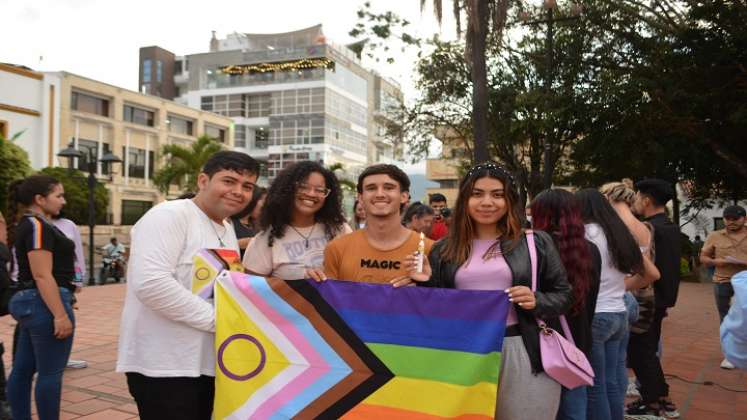 Con una manifestación en la plaza pública la población LGTBIQ busca reivindicar sus derechos.