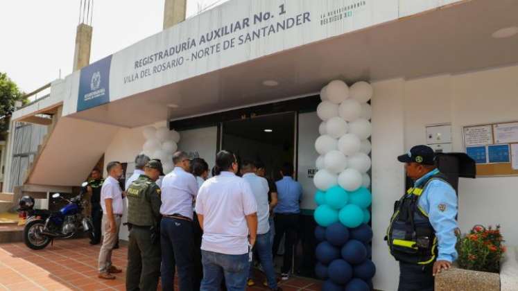 El registrador Alexander Vega inauguró la nueva sede de la Registraduría en Villa del Rosario./Foto cortesía