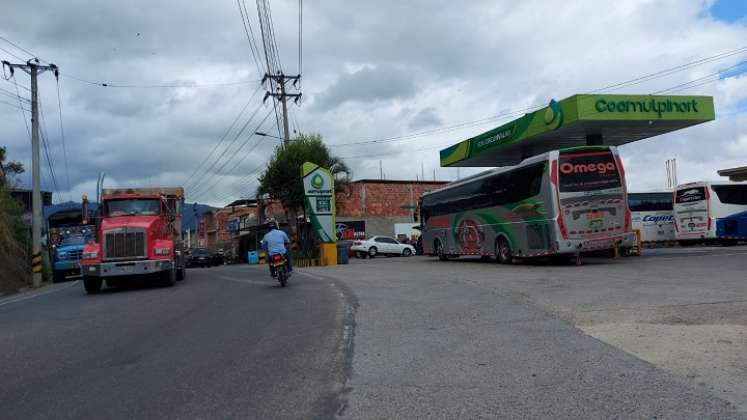 Secas están las estaciones de combustibles de Ocaña ante el cierre de la carretera. Foto Cortesía.