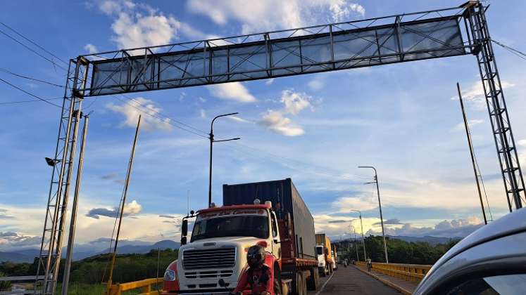 Empresarios venezolanos deben bajar hasta Cúcuta con efectivo para buscar mecanismos de pago al momento de importar. Foto Anggy Polanco / La Opinión. 