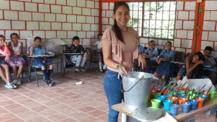 Antes de ingresar a la institución policial, Ximena fue docente de diferentes escuelas en zona rural del Catatumbo./ Fotos: Cortesía / La Opinión 