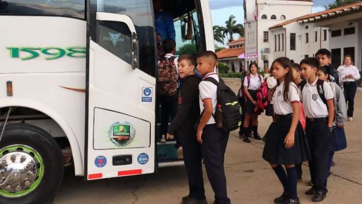 Transporte escolar aún no podrá entrar a territorio venezolano