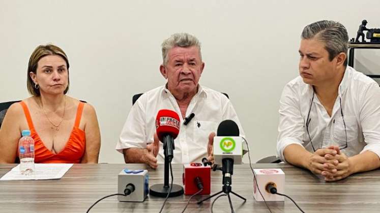 Los diputados Luis Alberto Otero y Ramón Cabrales anunciaron en rueda de prensa que no serán candidatos nuevamente a la Asamblea./Foto cortesía