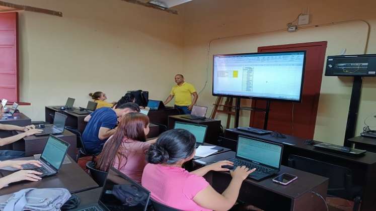 En aras de cerrar la brecha digital el ministerio de las TIC llega a las zonas apartadas de la provincia de Ocaña.  