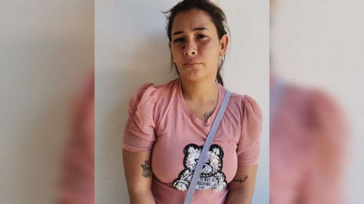Anggie Daniela Martínez Vasco deberá responder por porte ilegal de armas y hurto calificado y agravado.