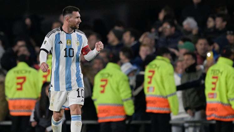 Argentina, con una joya de Messi, y Colombia pican al frente en la eliminatoria sudamericana