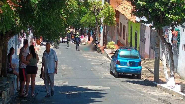 La víctima fue asesinada de varios disparos en el barrio El Páramo. /Foto La Opinión 