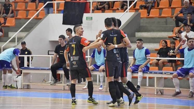 El quinteto de Cúcuta Futsal tras empatar ante Leones cerrará la serie en el Coliseo Toto Hernández.