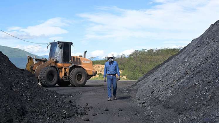 La medida incrementaba la tasa efectiva de tributación entre 8 y 17 puntos porcentuales para el sector carbón, según Fenalcarbón./Fotos Archivo