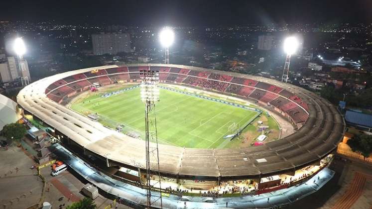 La luz del estadio General Santander no es apta para partidos internacionales, según un informe de la Conmebol.
